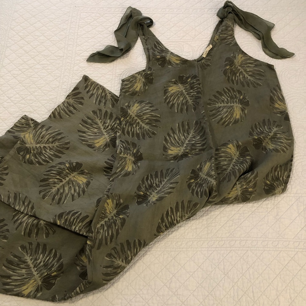 Camille & Co linen jumpsuit. Size medium.